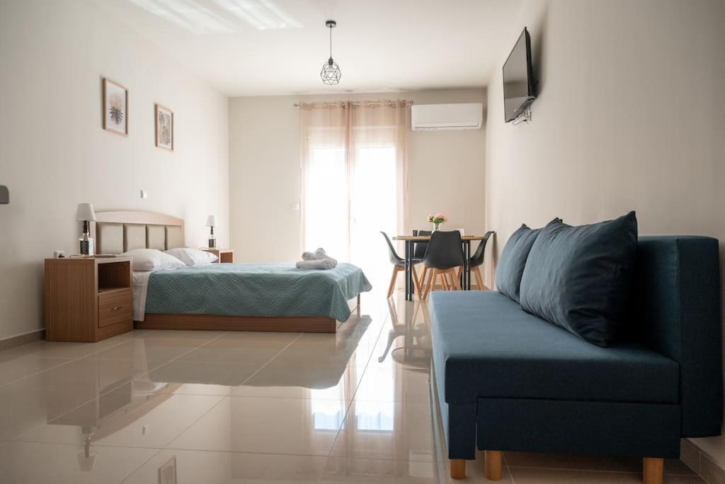 Anesis Airport Rooms 204 โกโรปิออน ภายนอก รูปภาพ